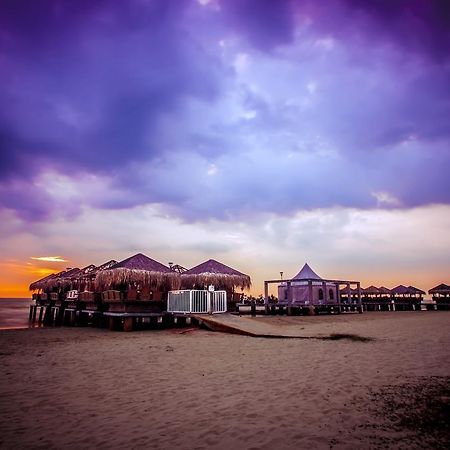 Gold Coast Morib International Resort Екстериор снимка
